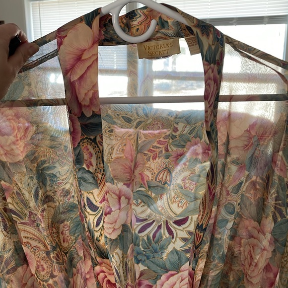Victoria's Secret Vintage Gold Label Floral Sheer Satin Trim Robe - Picture 6 of 9